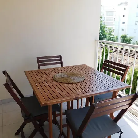 Apartment Charming 2-bedroom 